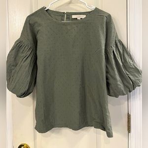 LOFT top women’s size small. Olive green. Excellent condition.